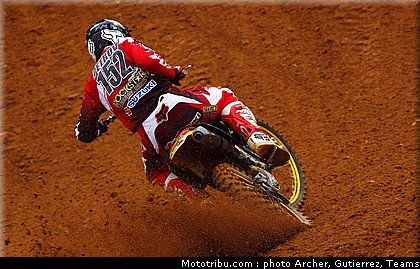 petrov_006_motocross_2012_portugal_agueda.jpg