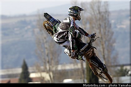 tonus_2_cross_2012_team_monster_energy_yamaha.jpg