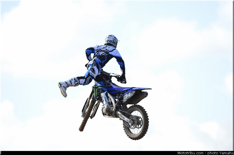 MOTO 