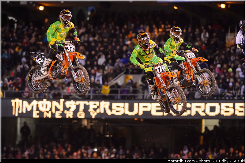 ambiance_01_supercross_us_2013_oakland