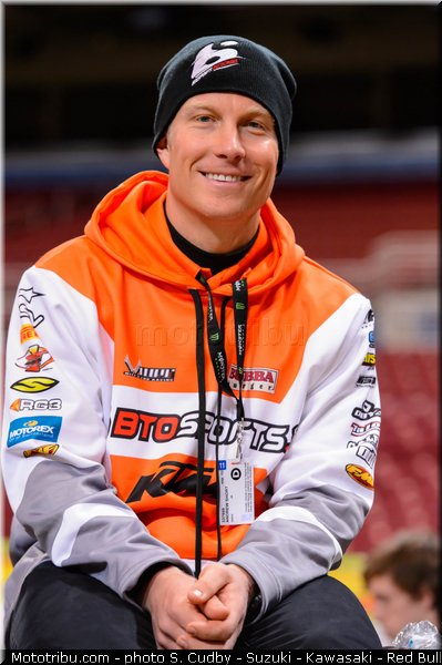 short_03_supercross_us_2013_saint_louis