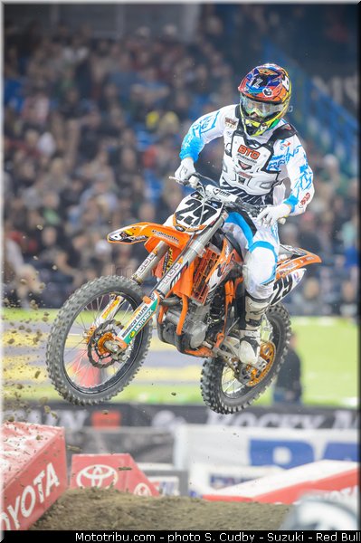 short_083_supercross_2013_toronto