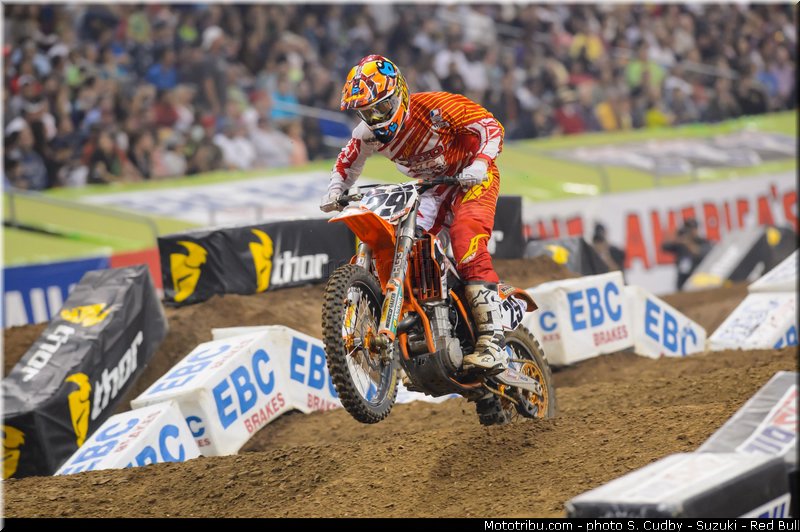 short_005_supercross_us_2013_houston