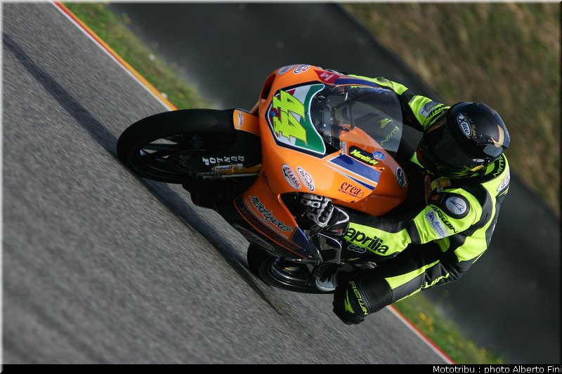 Riccardo_Moretti_vincitore_gara125GP-lanciato_verso_titoolo_italiano