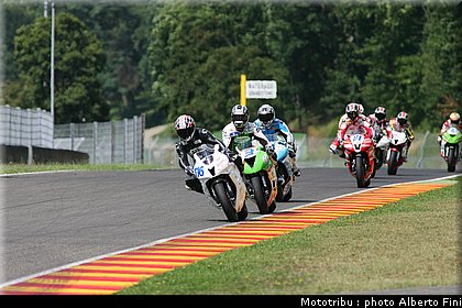 Ultimo_giro-600Supersport_lotta_2e3posto.JPG