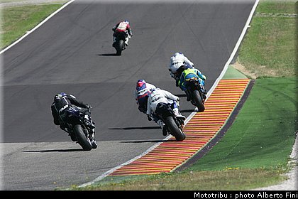 retro-Curva_Palagio_Trofeo_Yamaha_R6.JPG
