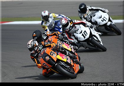 idm_003nurburgring_sbk_08.jpg