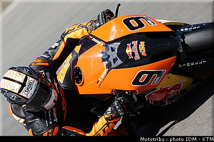 idm_003nurburgring_sbk_nebel_02.jpg