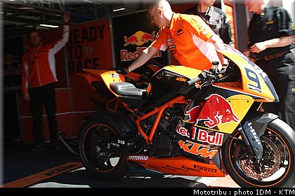 idm_003nurburgring_sbk_nebel_07.jpg