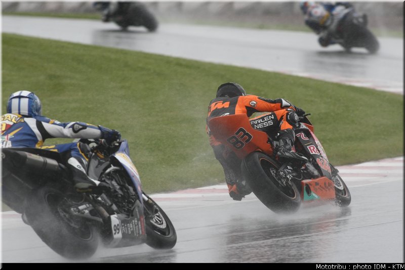 idm_004sachsenring_sbk_13