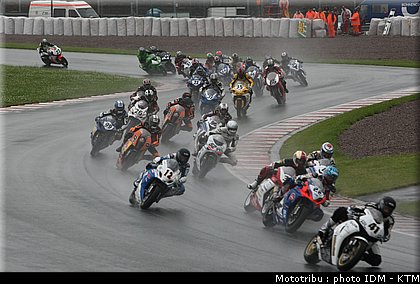 idm_004sachsenring_sbk_11.jpg