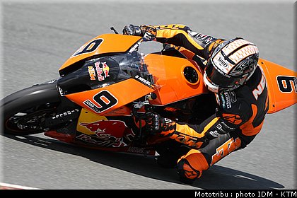 idm_004sachsenring_sbk_nebel_3.jpg