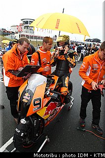 idm_004sachsenring_sbk_nebel_5.jpg