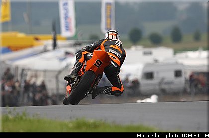 idm_004sachsenring_sbk_nebel_6.jpg