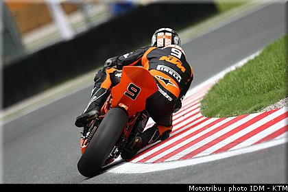 idm_005salzburgring_sbk_nebel_05.jpg