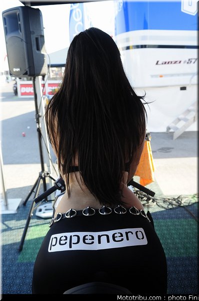 civ_pitbabe_53_misano_juillet_2010