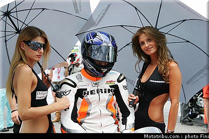 civ_pitbabe_21_misano_juillet_2010.JPG