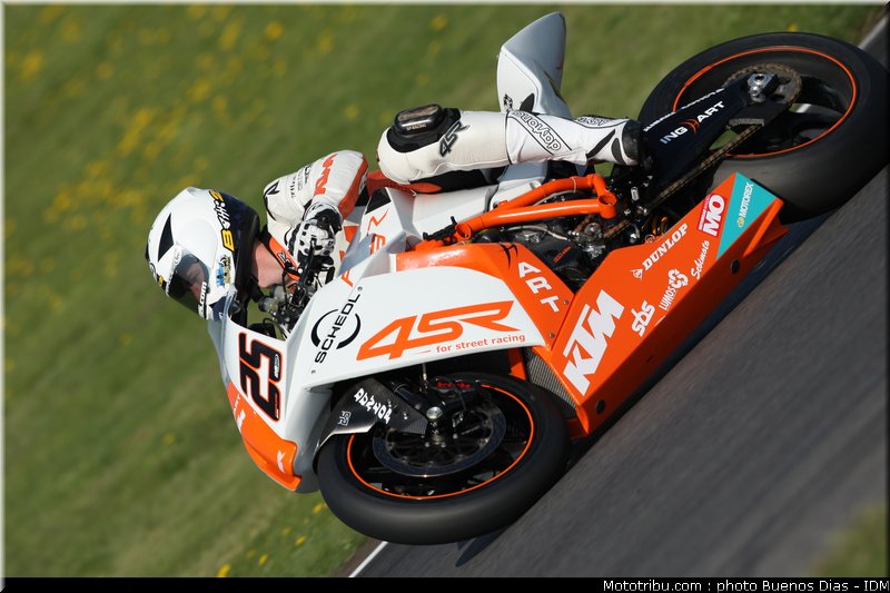 superbike_smrz_01_idm_2011_lausitz