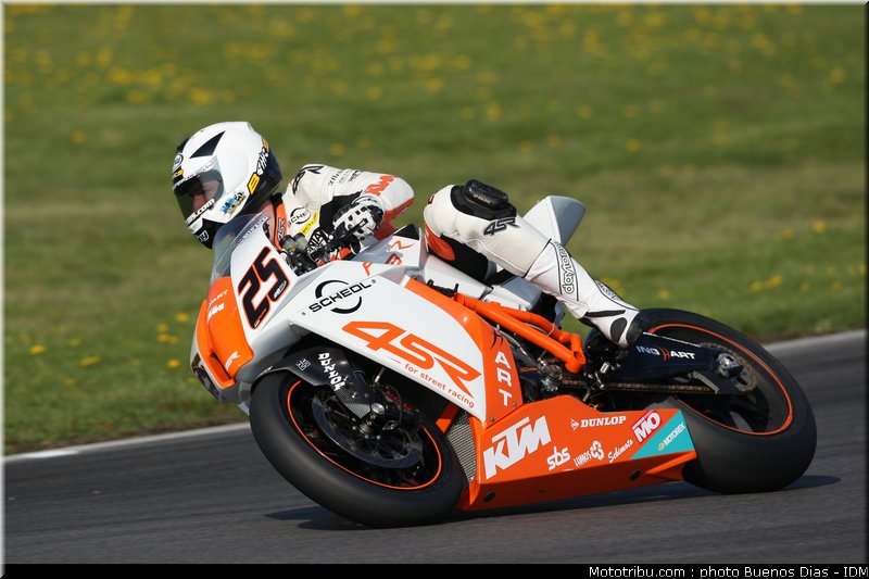 superbike_smrz_03_idm_2011_lausitz