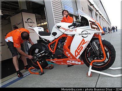 superbike_smrz_18_idm_2011_lausitz.jpg
