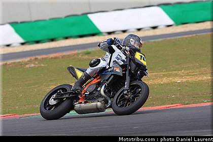 mono_4_grand_trophy_2010.jpg