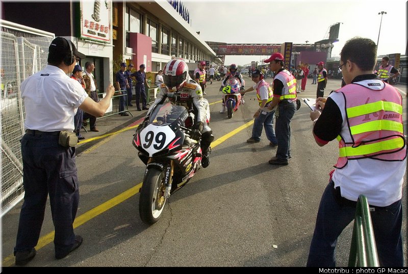 0102_paddock_macao2002_007