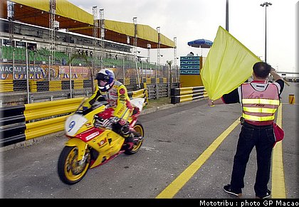 0104_paddock_macao2002_009.jpg