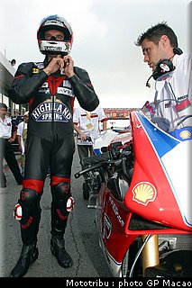 0120_paddock_macao2002_025.jpg