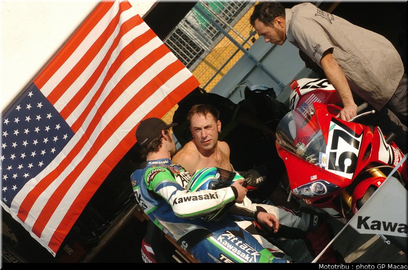 0089_paddock_macao2004_6