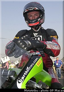 0085_paddock_macao2004_1.jpg