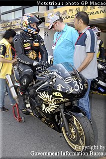 0105_paddock_macao2005_2.jpg