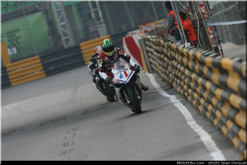 team_of_paris_cummins_macao2008_020