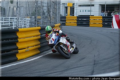 team_of_paris_cummins_macao2008_002.JPG