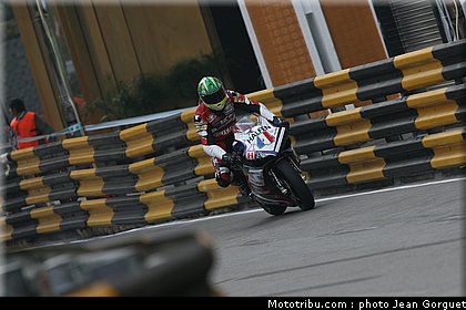 team_of_paris_cummins_macao2008_016.JPG