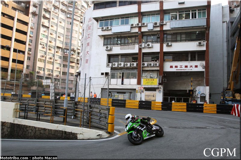 macao_2010_easton_1