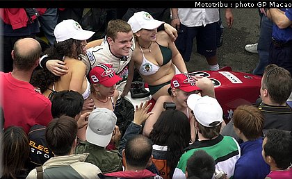 pitbabes_macao2002_007.jpg