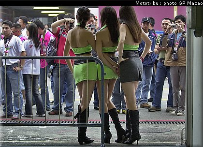 pitbabes_macao2003_02.jpg