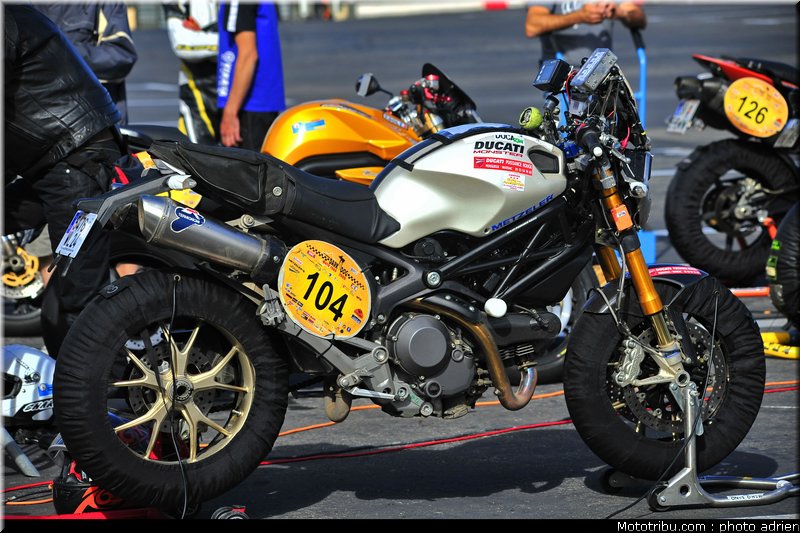 moto_tour_2009_paul_ricard_parking_0103