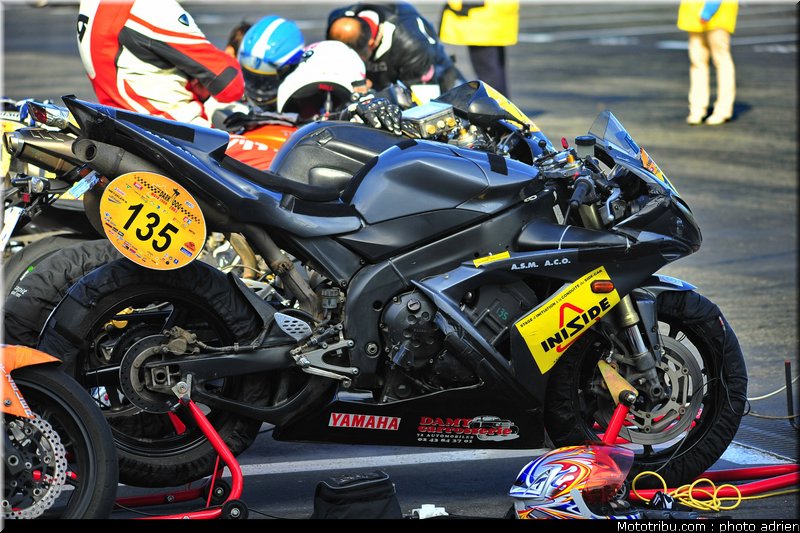 moto_tour_2009_paul_ricard_parking_0113
