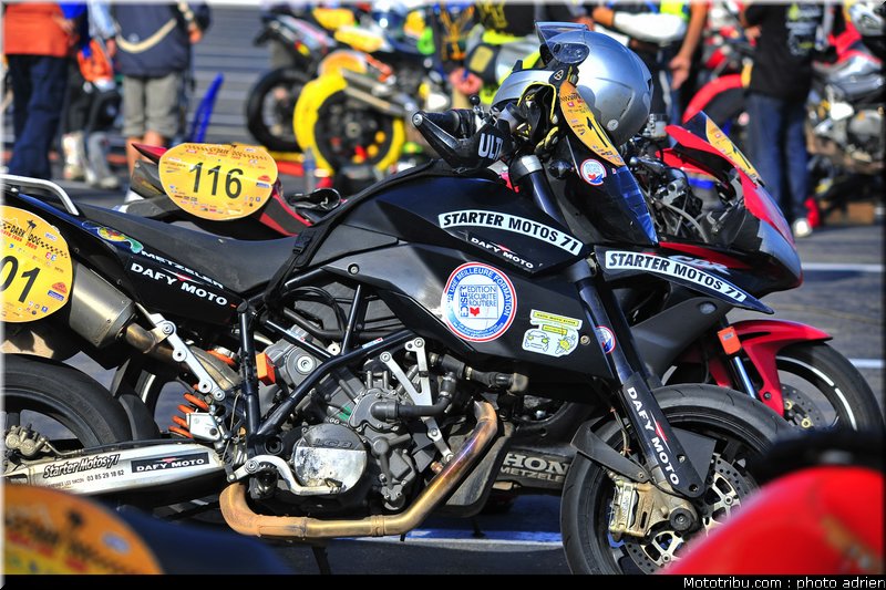 moto_tour_2009_paul_ricard_parking_0114