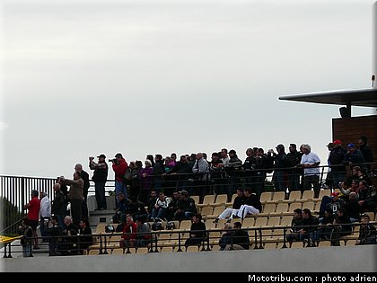 moto_tour_2009_paul_ricard_parking_0008.JPG