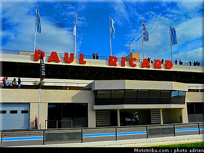moto_tour_2009_paul_ricard_parking_0010.JPG