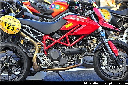 moto_tour_2009_paul_ricard_parking_0109.JPG