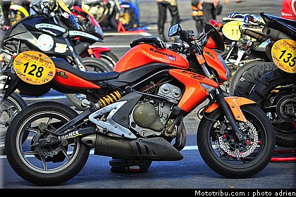 moto_tour_2009_paul_ricard_parking_0112.JPG
