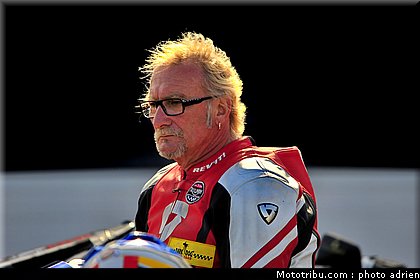 moto_tour_2009_paul_ricard_parking_0116.JPG
