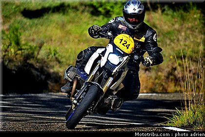 dark_dog_moto_tour_vezzuti_b_2_2010.JPG