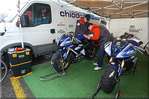 yamaha-italia-rseriescup-mugello2008_10.jpg