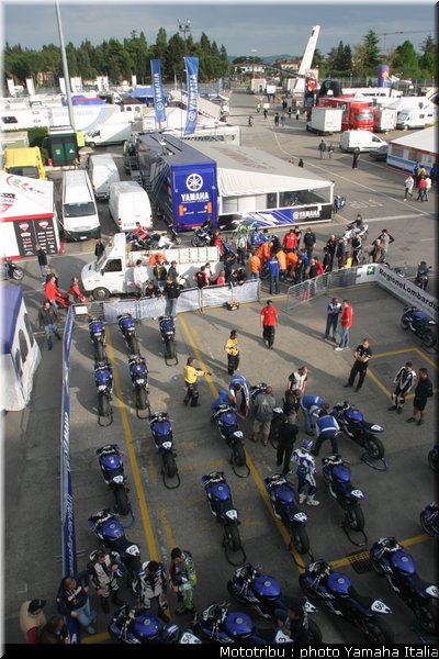 paddock_004_rseries_misano2009_1