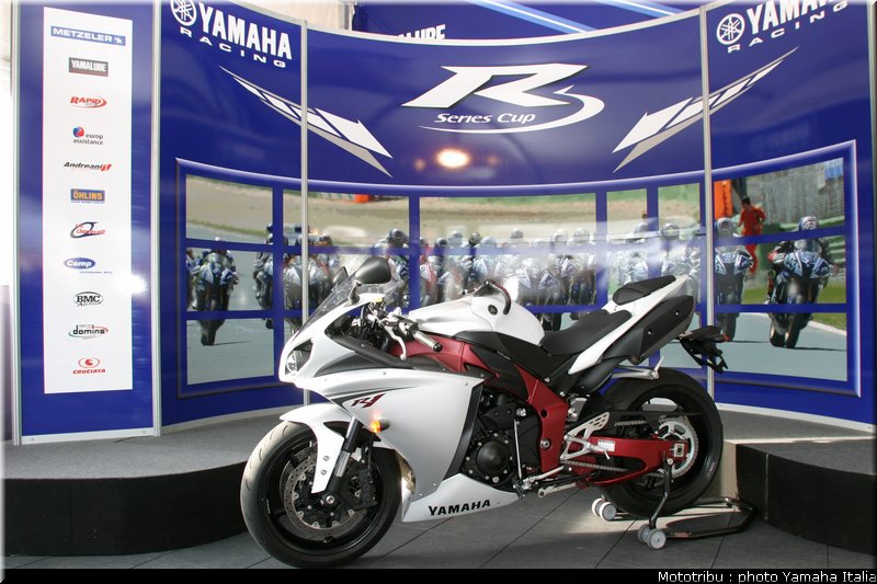 paddock_005_rseries_misano2009_1