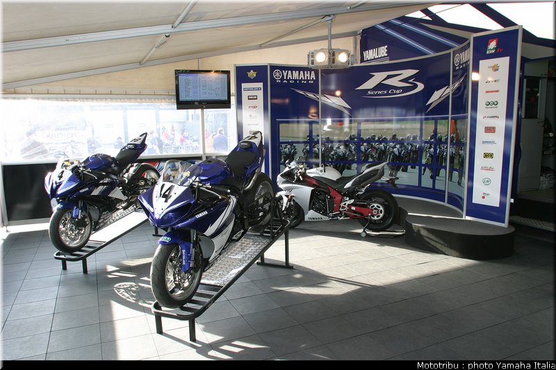paddock_006_rseries_misano2009_1